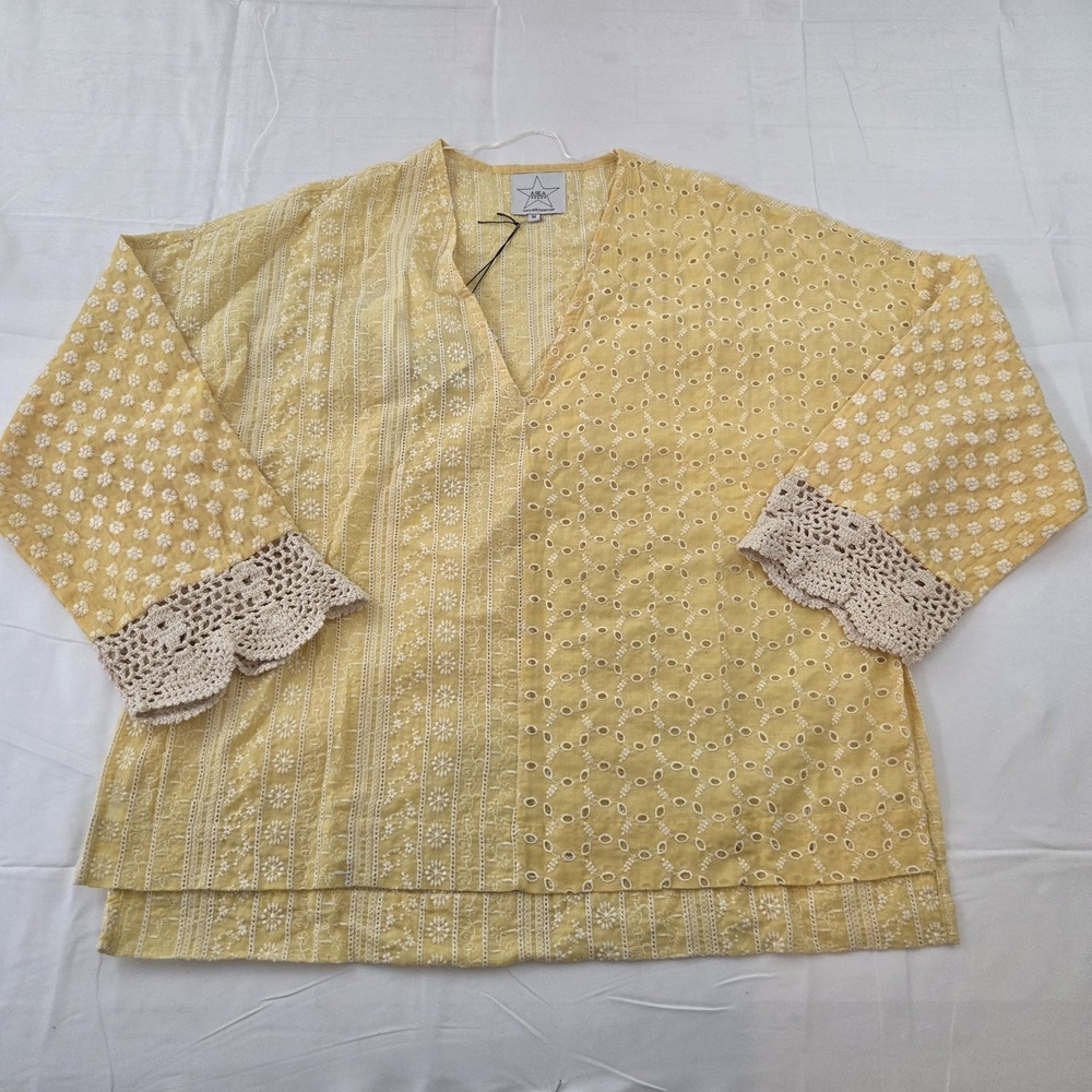 Area Stars Blouse Womens Medium Yellow Eyelet Crochet Lace Boho Cottagecore